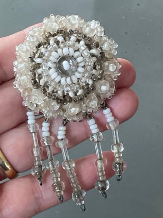 Spilla artigianale vintage perline