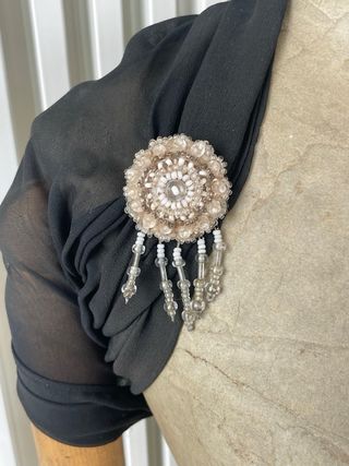 Spilla artigianale vintage perline