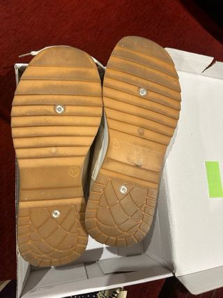 Zapatillas beige y doradas mujer talla 37