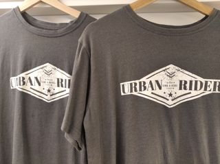 2 Camisetas Urban Rider Talla M Gris como nuevas.