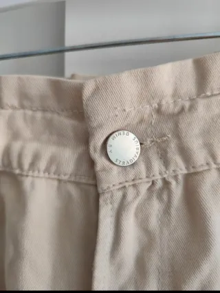 Pantalones cargo Stradivarius talla L