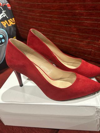 Zapatos de tacón piel rojos