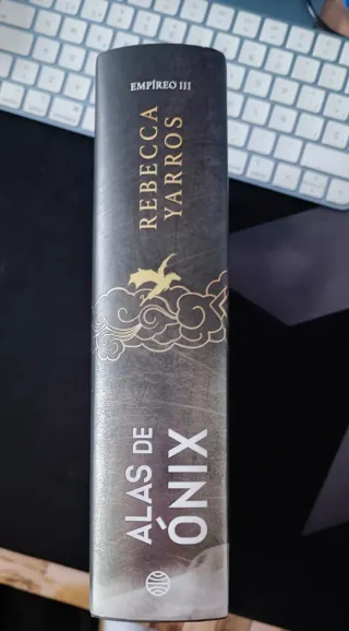 Alas de ónix (Empíreo 3)