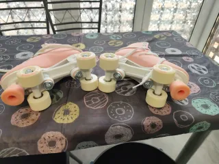 Patines de 4 ruedas color rosa talla 37