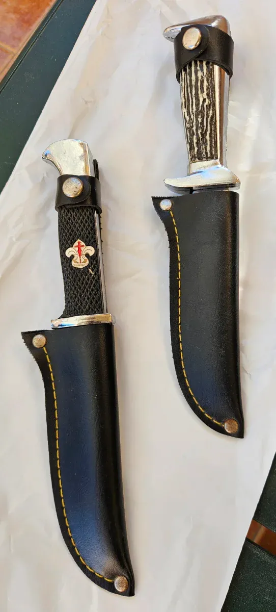 Fundas para cuchillos de cuero y metal