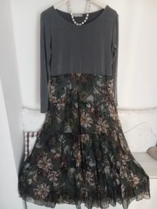 Abito lungo floreale multistrato