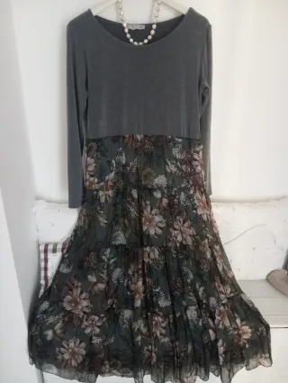 Abito lungo floreale multistrato