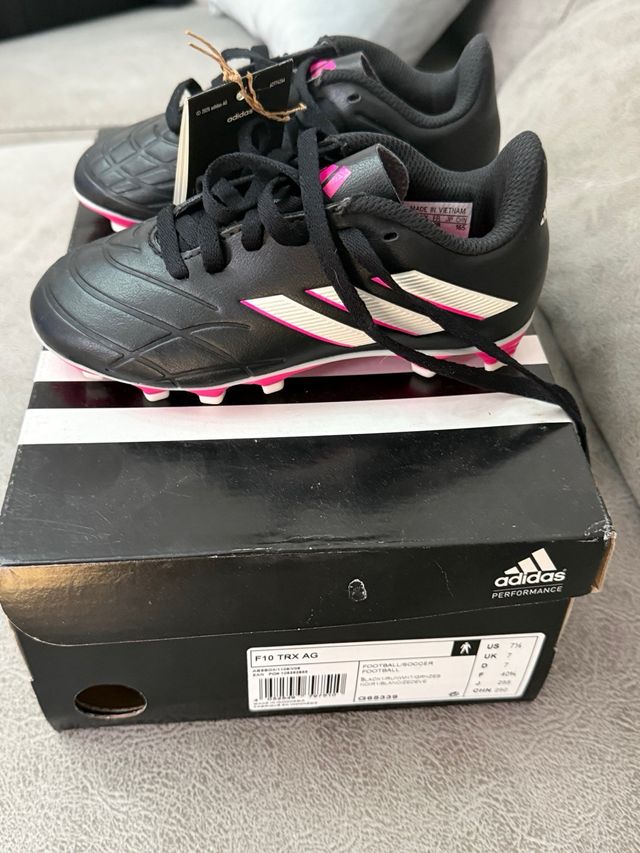 Botas de fútbol Adidas Talla 28