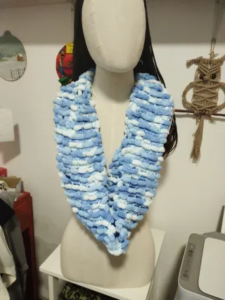 Sciarpa Infinity Azzurra e Bianca