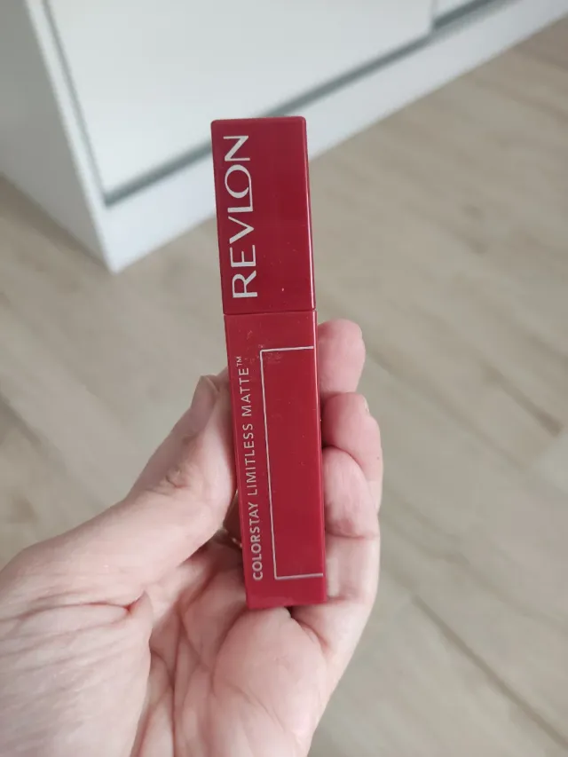 Labial Revlon Colorstay Limitless Matte Rojo
