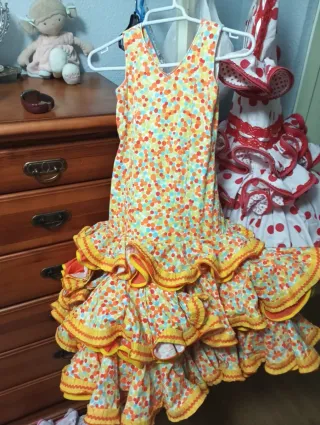 Traje de flamenca blanco y rojo