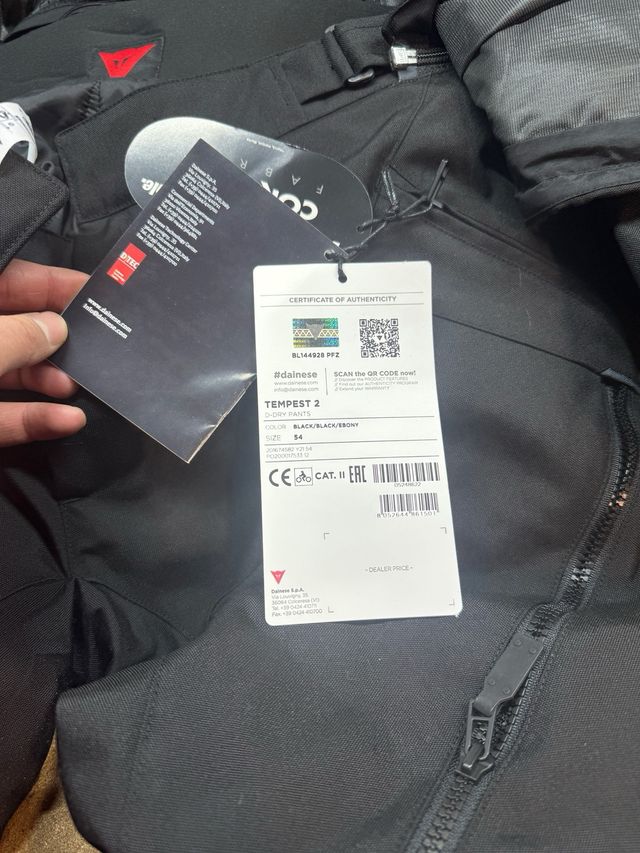 Mono de Dainese Avro 4 (2 piezas) original