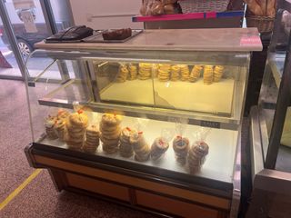 Vitrina Panadería y Mobiliario