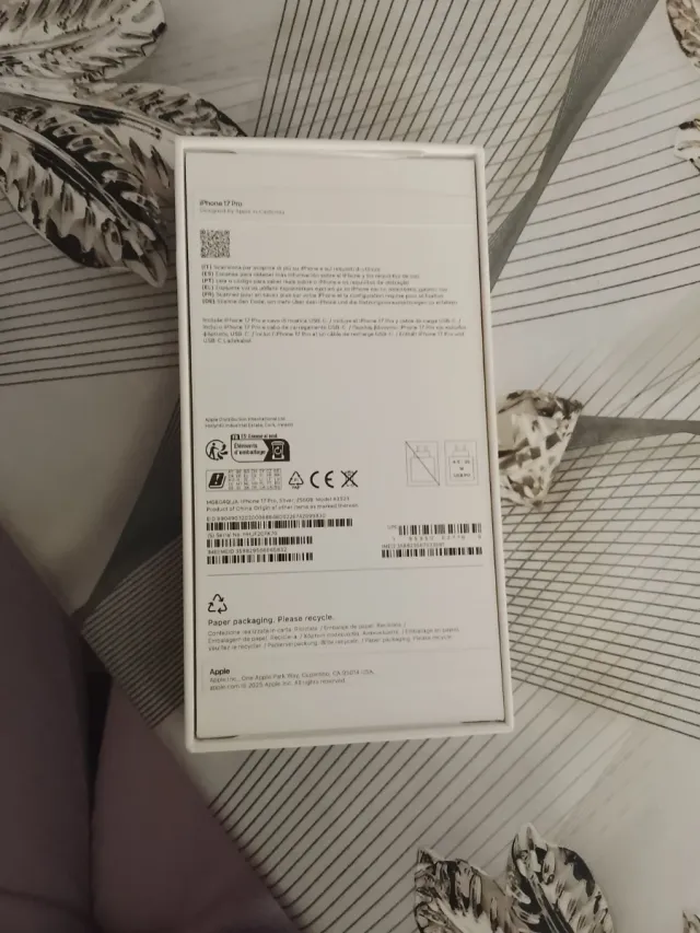 Caja iPhone 17 Pro