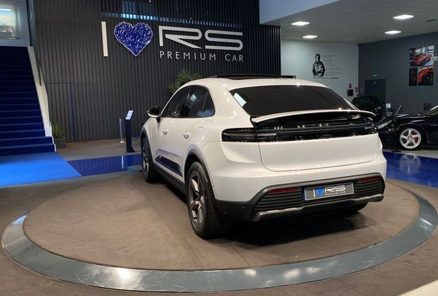 Porsche Macan 4