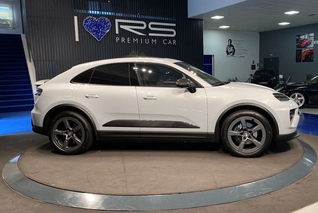 Porsche Macan 4
