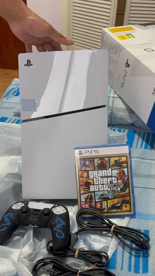 PlayStation 5 PS5 Sony Blanca + GTA V