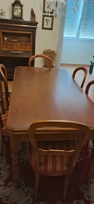 Mesa comedor extensible de madera + 6 sillas tapiz