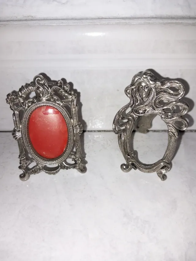 Cornice portafoto antica in metallo argentato