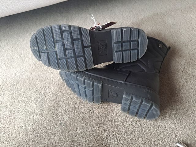 Botines XTI Negros Talla 33