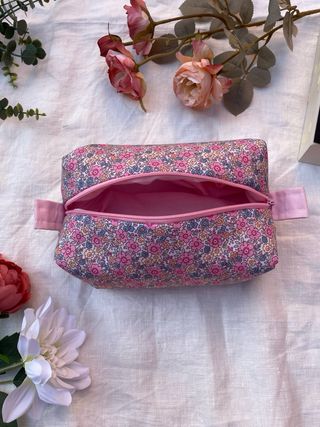 Neceser flores hecho a mano