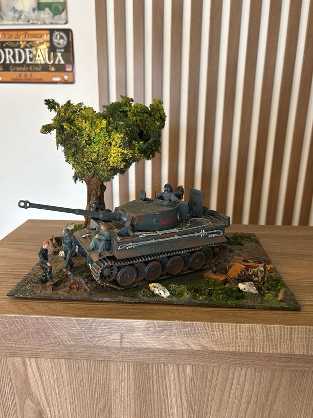 Diorama Tanque Militar con Figuras