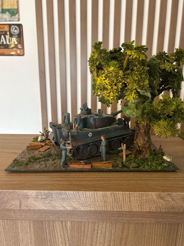 Diorama Tanque Militar con Figuras