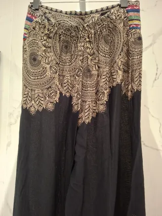 Pantalón de verano estampado, negro y crema