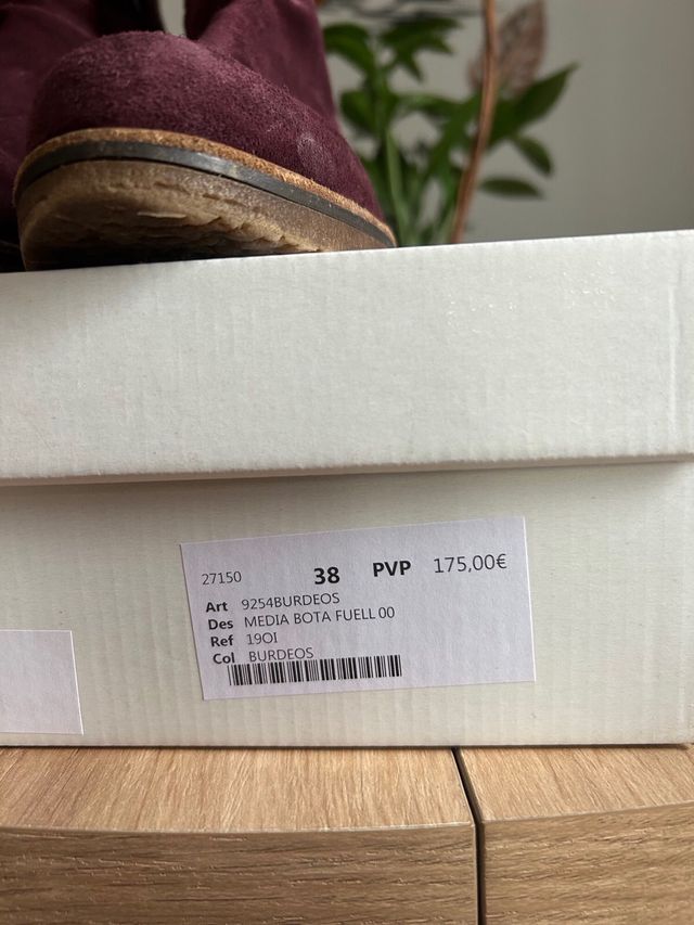 Botas Plumers Menorca. Ante. color burdeos