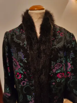 Elegante chaqueta de fiesta con pelo,