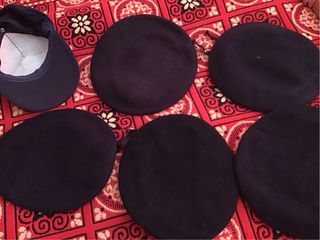 Cinque baschi Polizia di Stato