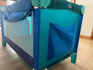 Cuna de viaje plegable