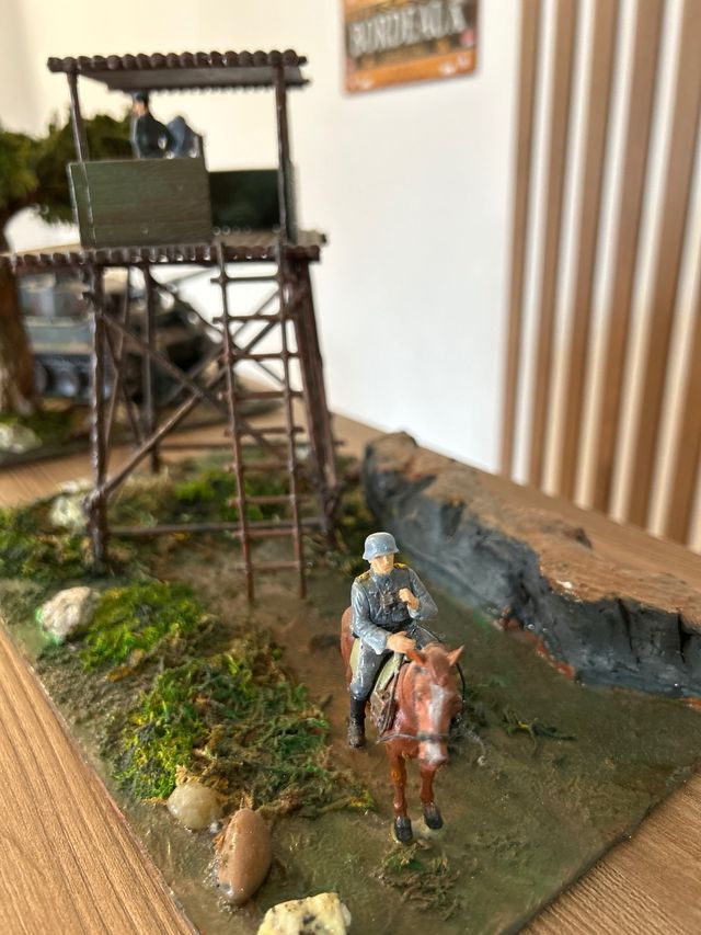 Diorama militar con figuras