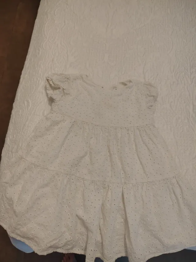 Lote 3 vestidos niña blancos