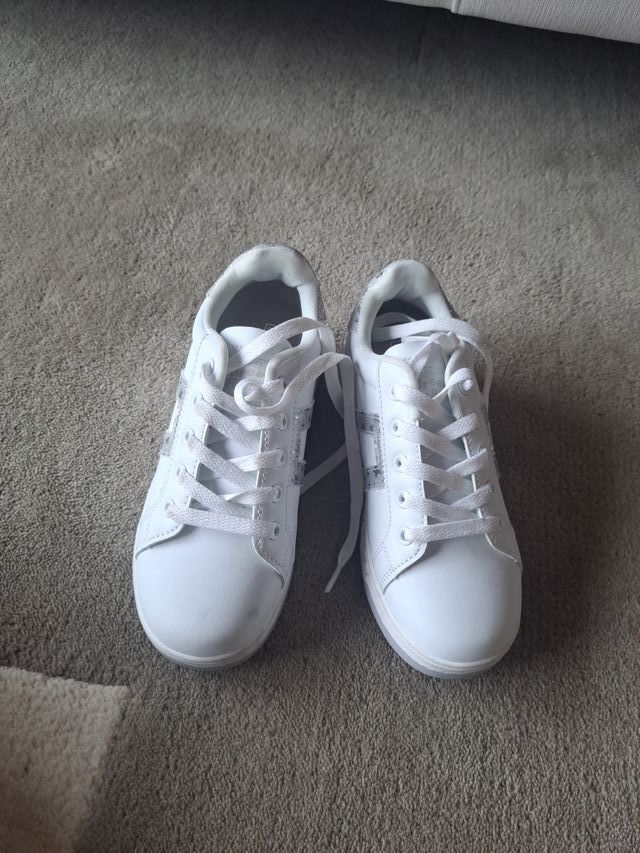 Zapatillas con ruedas Talla 33