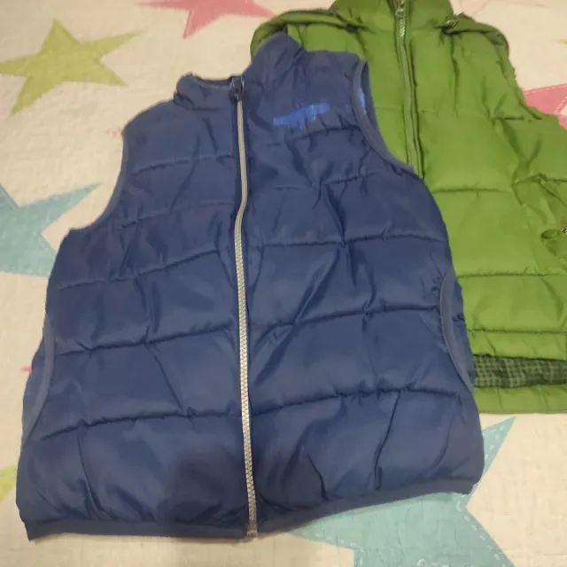 Lote 2 chalecos niño
Azul 5 - 6
Verde  4 - 5