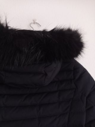 Abrigo plumífero Zara azul marino con capucha