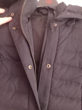 Abrigo plumífero Zara azul marino con capucha