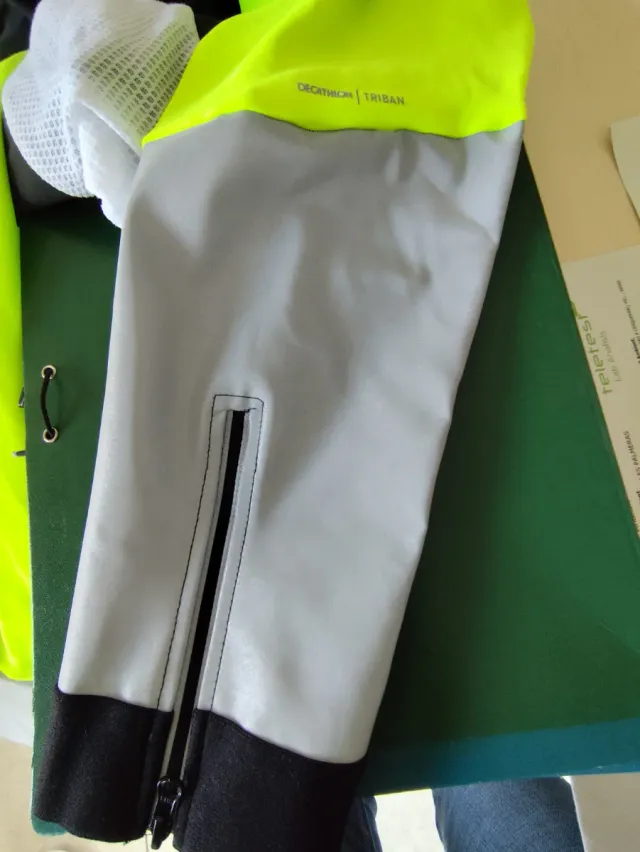 Mono ciclista neón y negro