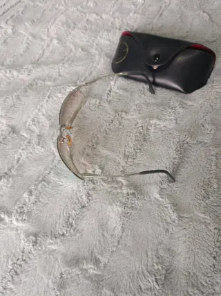 Gafas de sol Ray-Ban plateadas y negras