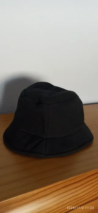 Gorra negra