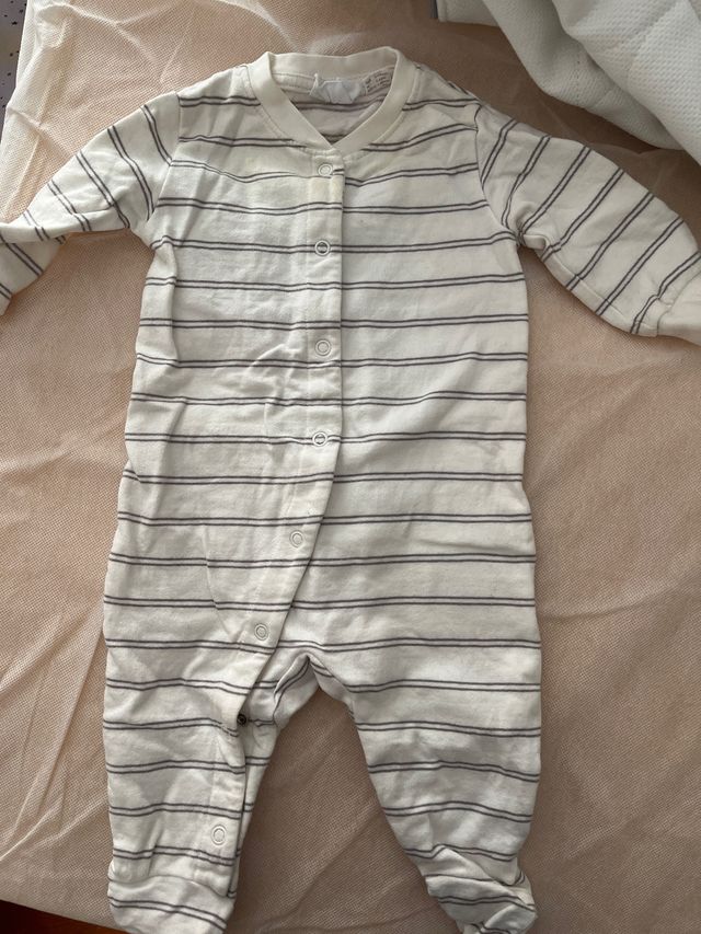 Pijama bebé rayas