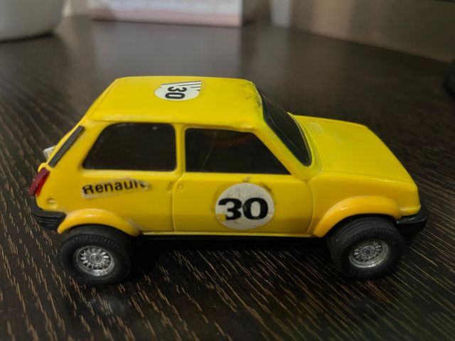 CocheRenault 5 Amarillo exin mexico