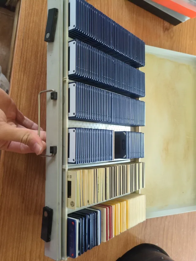 Caja de diapositivas antiguas de viajes internacio