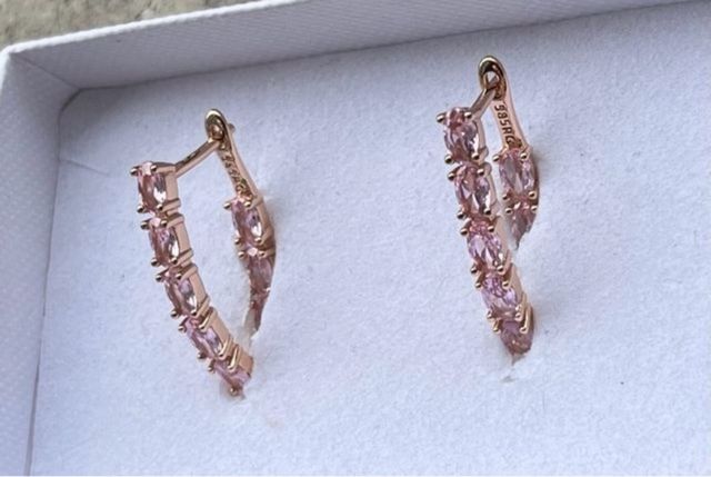 Orecchini laminati oro rosa 14 k e pietre rosa
