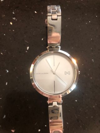 Reloj Mark Maddox Plata y Blanco