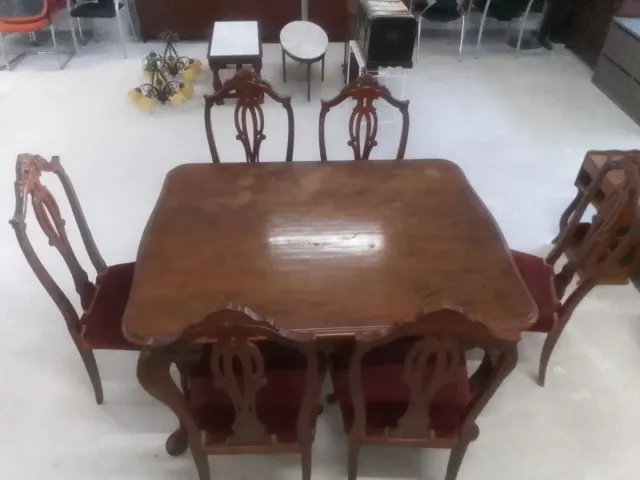 Comedor antiguo madera y terciopelo
