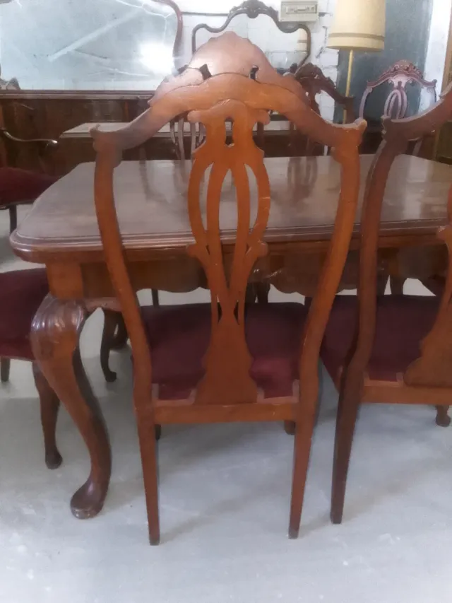 Comedor antiguo madera y terciopelo