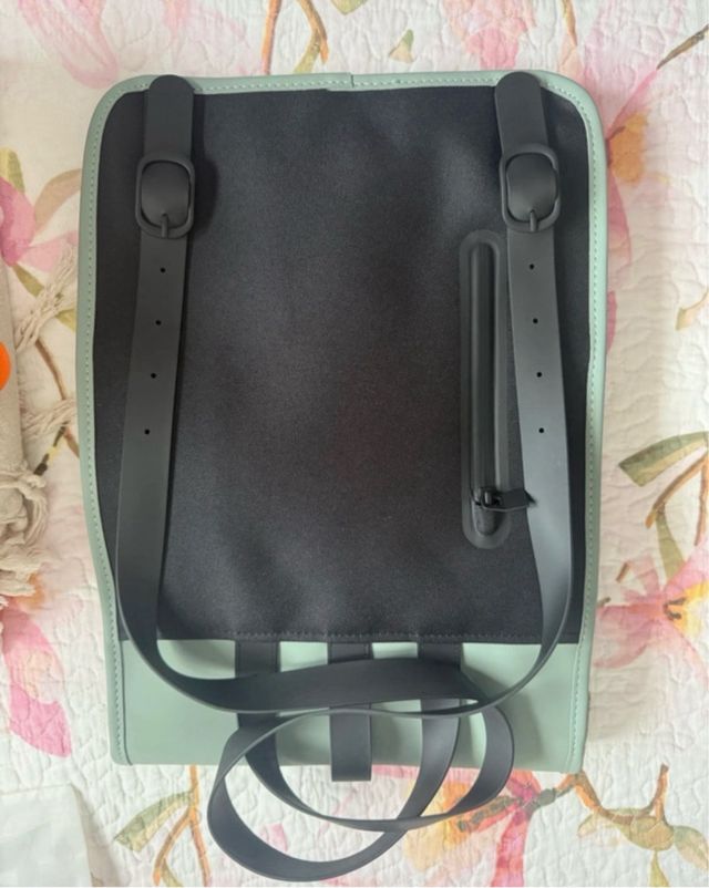 Mochila Rains verde agua