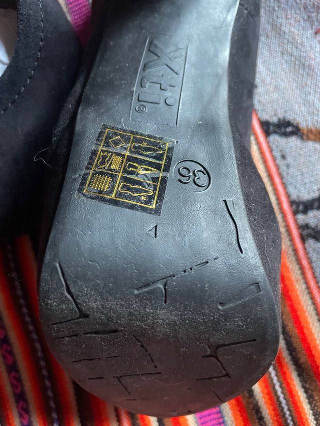 Zapatos de salón Xti negros talla 36